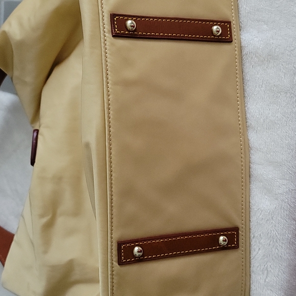 Dooney & bourke nylon hobo no accessories - Picture 7 of 8